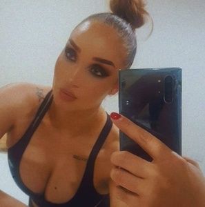 Meet your Posher, Annette